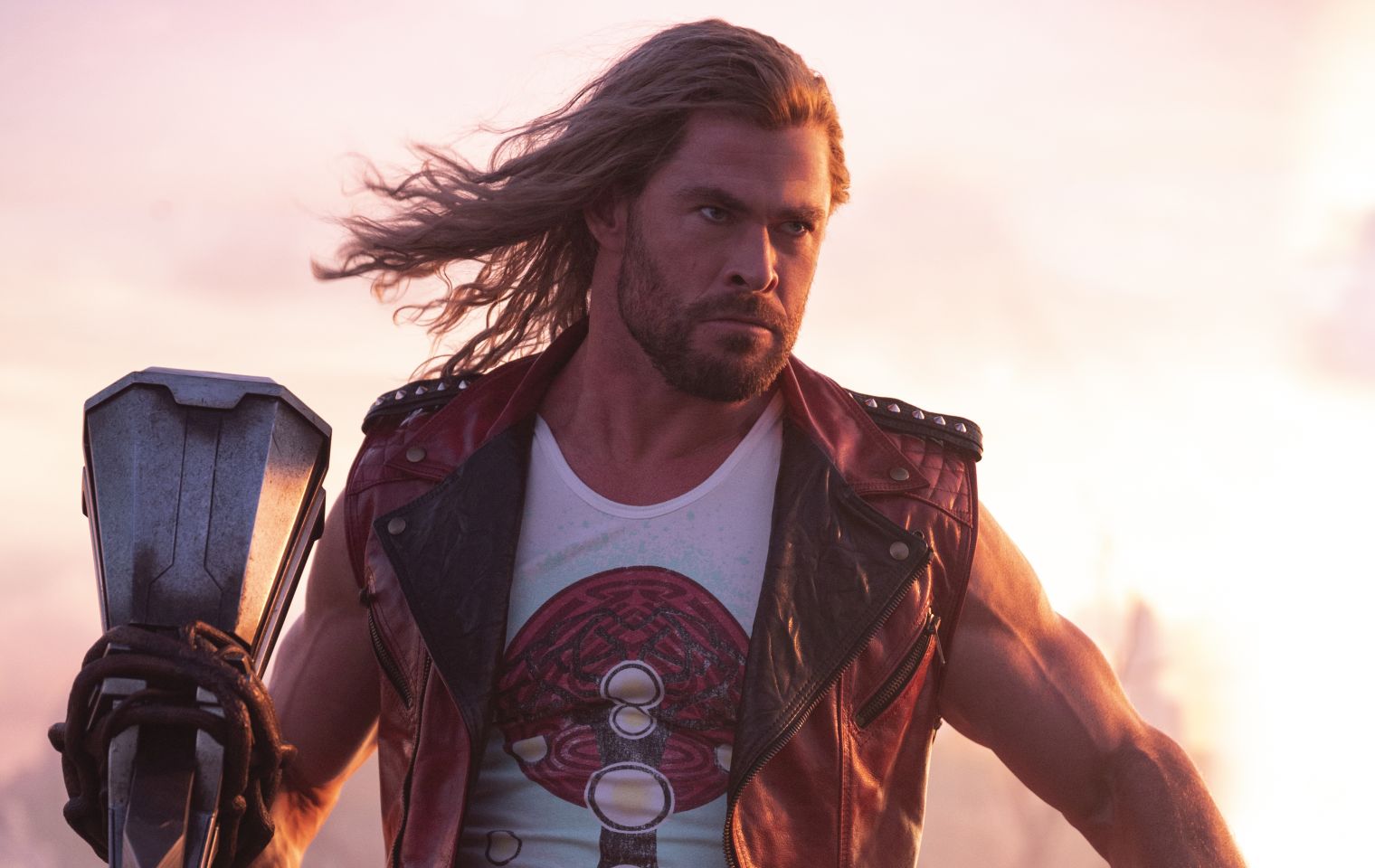 Rumores de Thor 5 tornam a previsão chocante de Chris Hemsworth