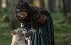 "Outlander" - Staffel 4: Claire Fraser (Caitriona Balfe) und Rollo 