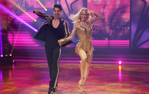 Let's Dance: René Casselly und Kathrin Menzinger gewinnen Finale