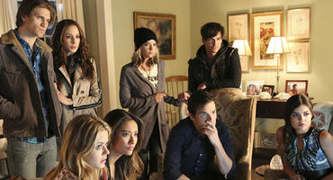 Welches "Pretty Little Liars"-Paar feiert in Staffel 7 Hochzeit?