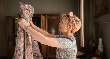 Mrs. Harris und ein Kleid von Dior: