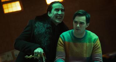 Renfield: Erster Trailer zeigt Nicolas Cage als Graf Dracula