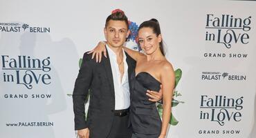 "Lets Dance": Profitänzer Zsolt Sándor Cseke verheiratet? So lebt er mit Freundin Malika Dzumaev