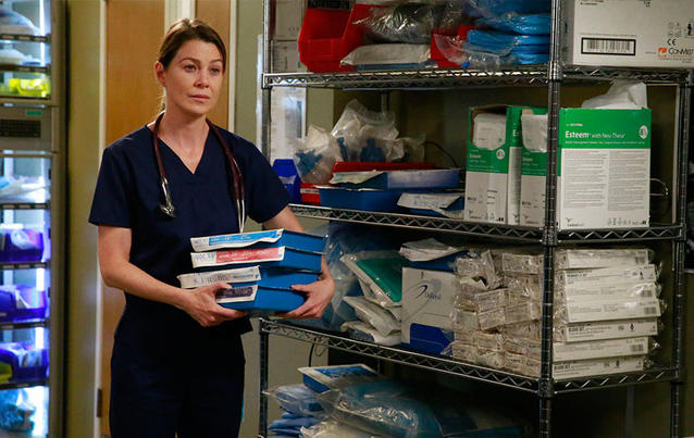 Muss Meredith (Ellen Pompeo) bei &quot;Grey&#039;s Anatomy&quot; ihre Sachen packen? Foto: ABC