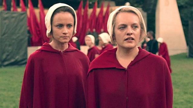 Handmaid&#039;s Tale Alexis Bledel Elisabeth Moss