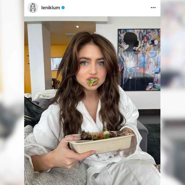 Leni Klum auf Instagram mit braunen Haaren, isst Salat