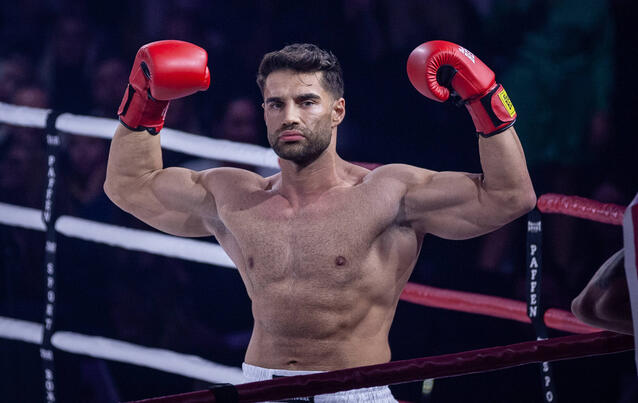 Aleks Petrovic Fame Fighting