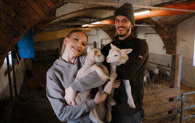 Unser Hof: Cheyenne Ochsenknecht und Nino Sifkovits