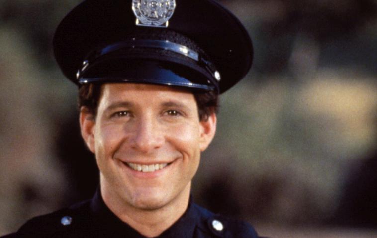 Steve Guttenberg als Carey Mahoney in Police Academy