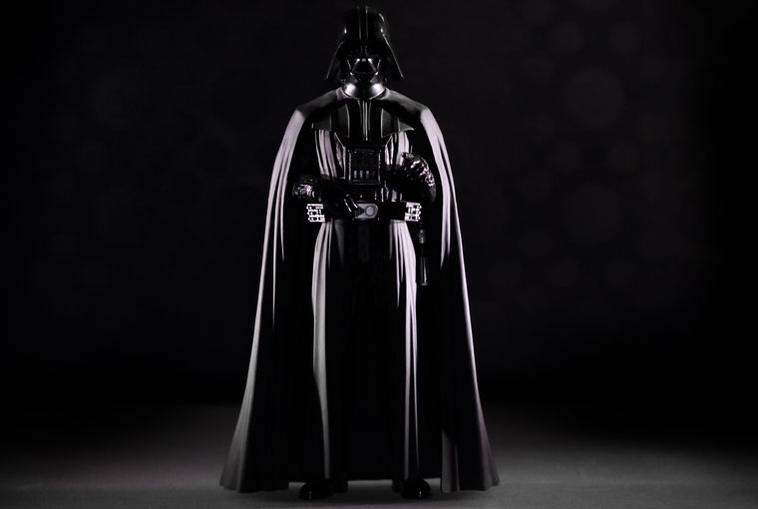 Düstere Darth Vader Kostüme für Karneval