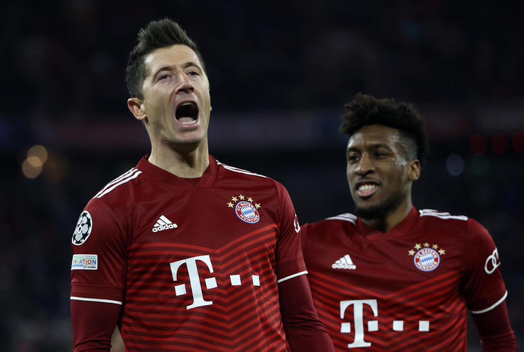 Robert Lewandowski und Kingsley Coman vom FC Bayern München jubeln