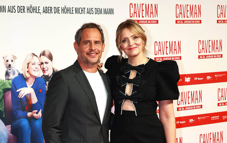  „Caveman“-Star Moritz Bleibtreu und Laura Tonke im Interview