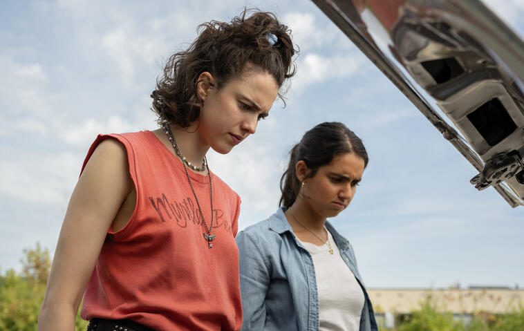 Drive-Away Dolls: Margaret Qualley als Jamie und Geraldine Viswanathan als Marian