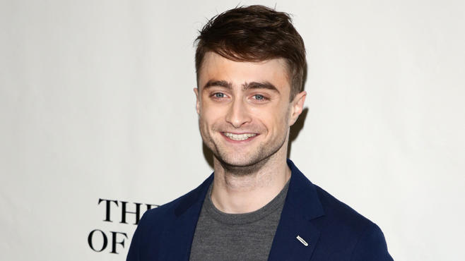Kaum wiederzuerkennen: Daniel Radcliffe wird zum Nazi mit Glatze!