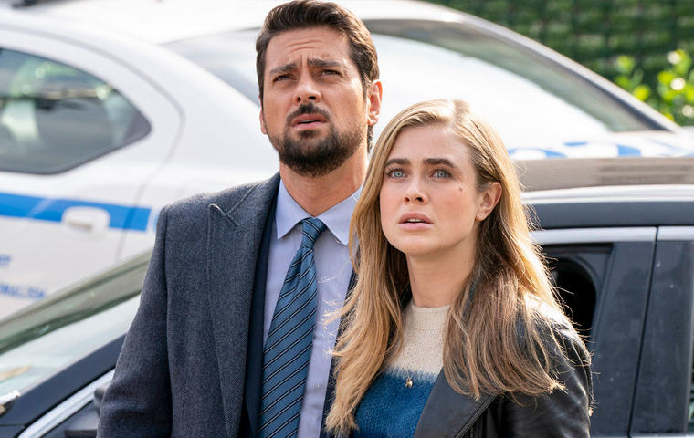 "Manifest"-Star Melissa Roxburgh (Michaela) mit Co-Star J.R. Ramirez (Jared) zusammen