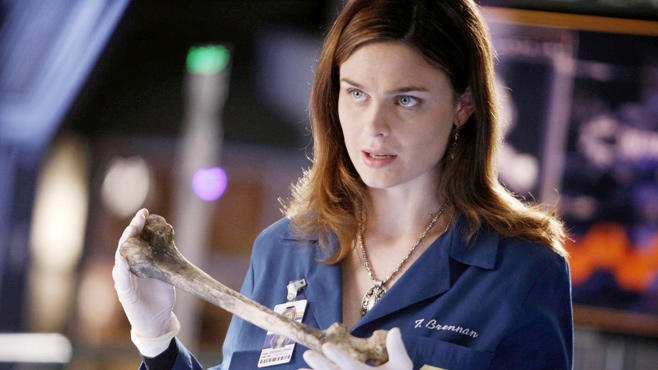 Emily Deschanel, Bones