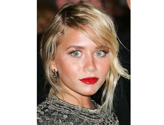 Selbstbrauner Falle Nummer Zwei Das Gesicht Ashley Olsen Hat Weite